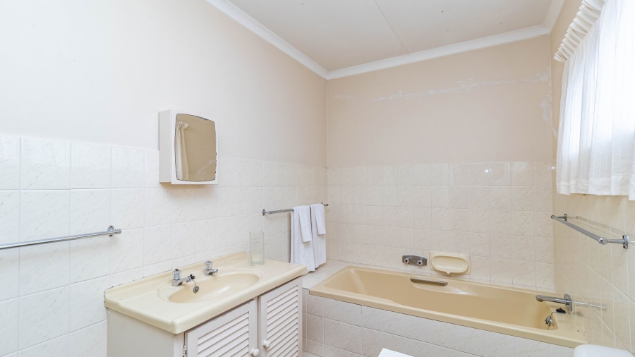 4 Bedroom Property for Sale in Bayview Western Cape